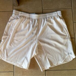 NWT White Under Armour Shorts 2X